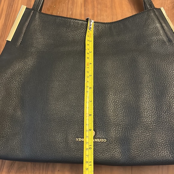 Vince Camuto lamb skin leather bag with double pockets - Picture 10 of 12